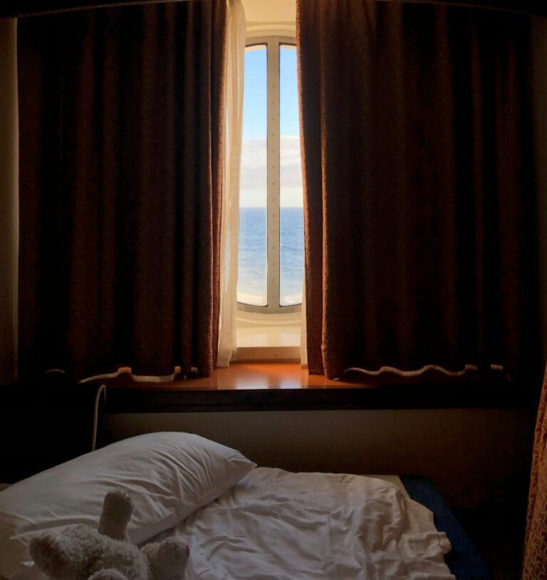 Read more about the article Faith & Depression – LET IN THE LIGHT!